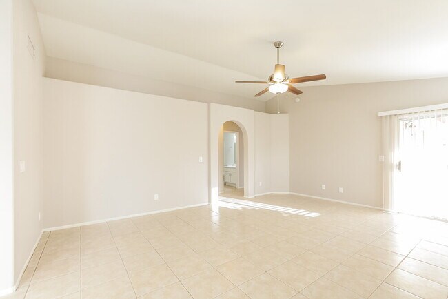 Foto del edificio - 7056 W Eva St