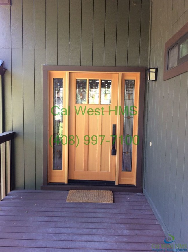 Foto del edificio - 3108 Oak Leaf Ct