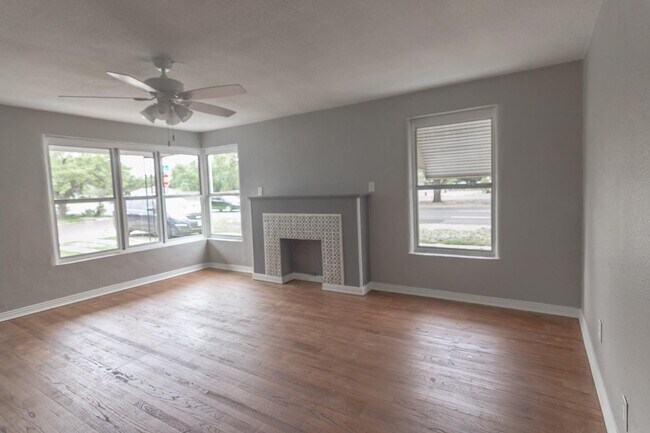 Building Photo - 3320 27th St