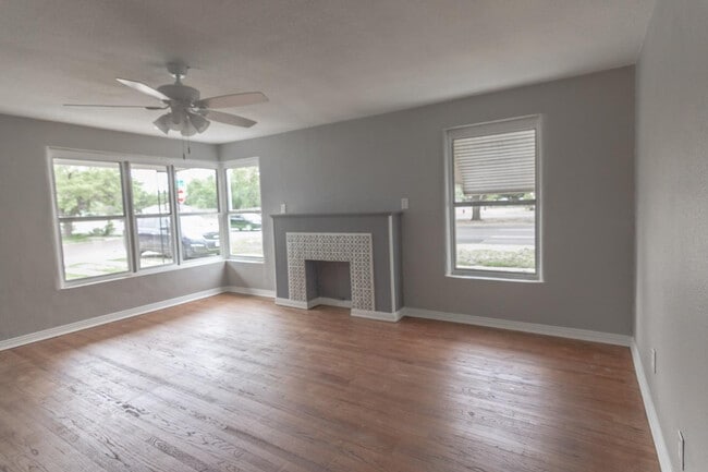 Foto del edificio - 3320 27th St