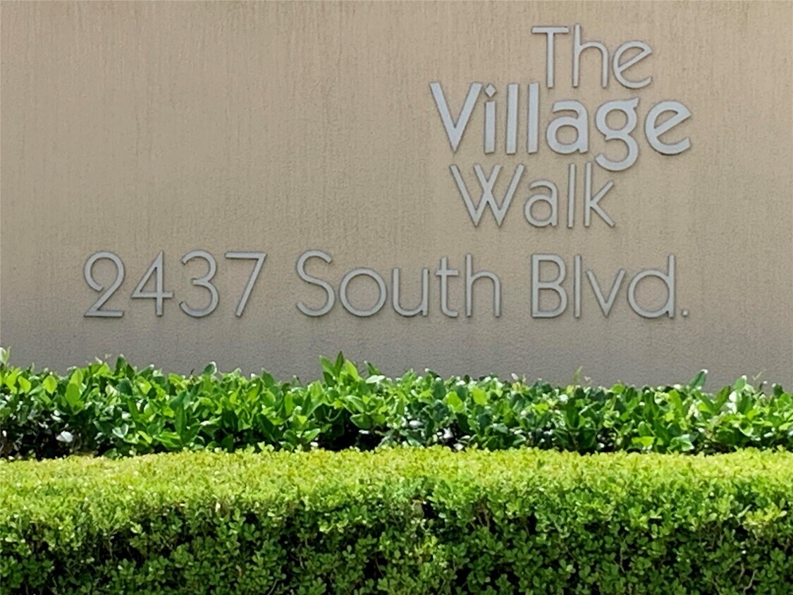 Foto del edificio - 2437 South Blvd