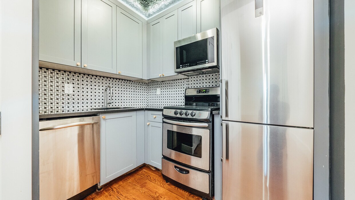 Foto principal - 228 Manhattan Ave