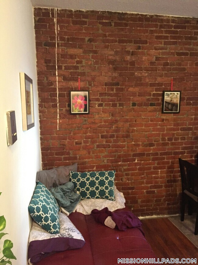 Foto del edificio - 892 Huntington Ave