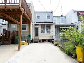 Building Photo - 1448 Andre St