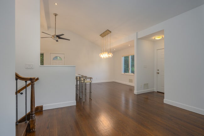 Foto del edificio - 691 Wilmot Rd