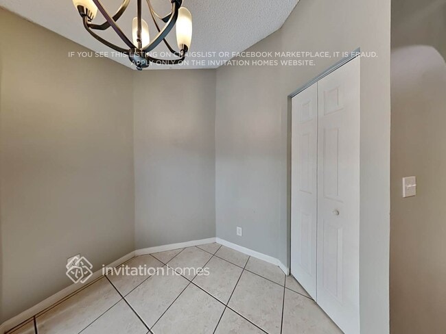 Foto del edificio - 10113 Oak Bark Ln