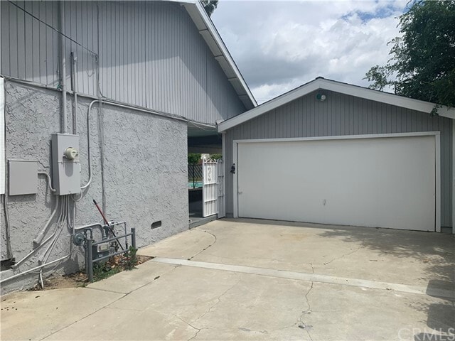Building Photo - 5136 Myrtus Ave