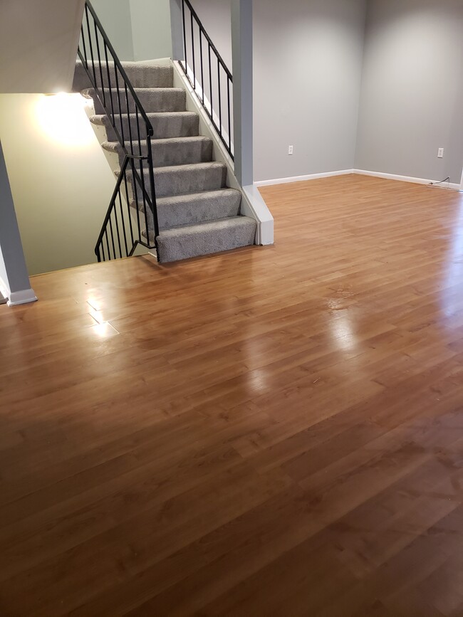Building Photo - 3832 Twin Lakes Ct