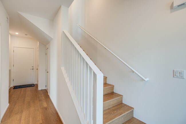 Building Photo - 2200 Children's Way