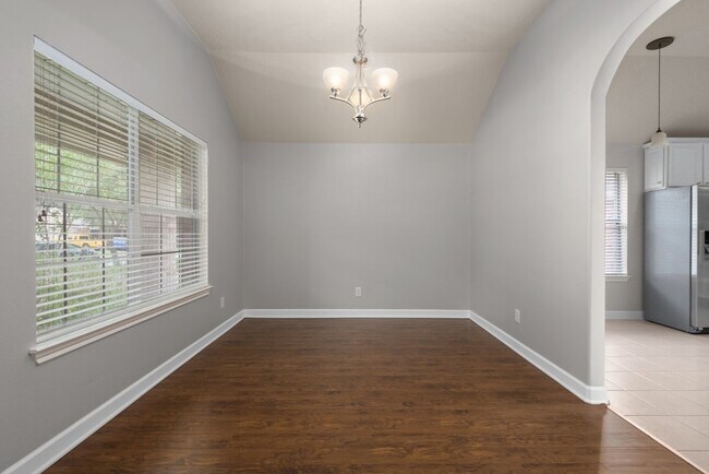 Foto del edificio - 26873 Armor Oaks Dr