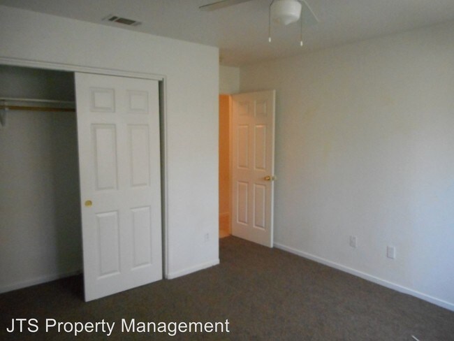 Foto del edificio - 2139 Michael Ave