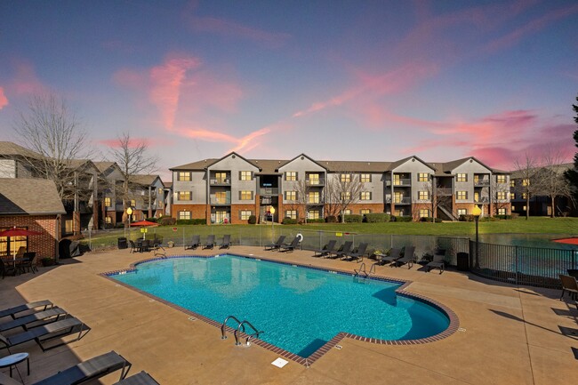 The Oaks of St. Clair pool and residential buildings - The Oaks of St. Clair