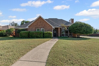 Building Photo - 1412 Seabrook Dr