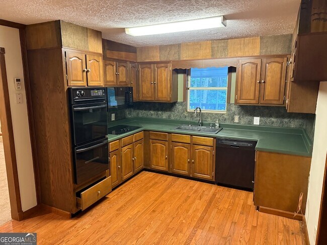 Foto del edificio - 5254 Deer Run Dr SW