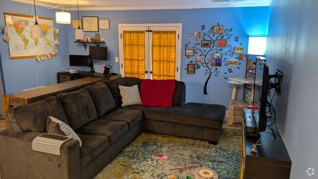 Building Photo - 3603 Woodbriar Cir