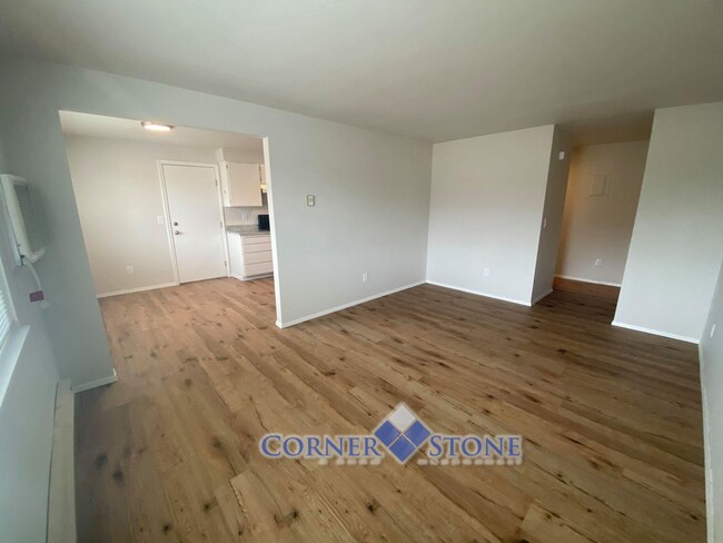 Building Photo - $500 OFF FIRST MONTH RENT! DEATTACHED 1 CA...