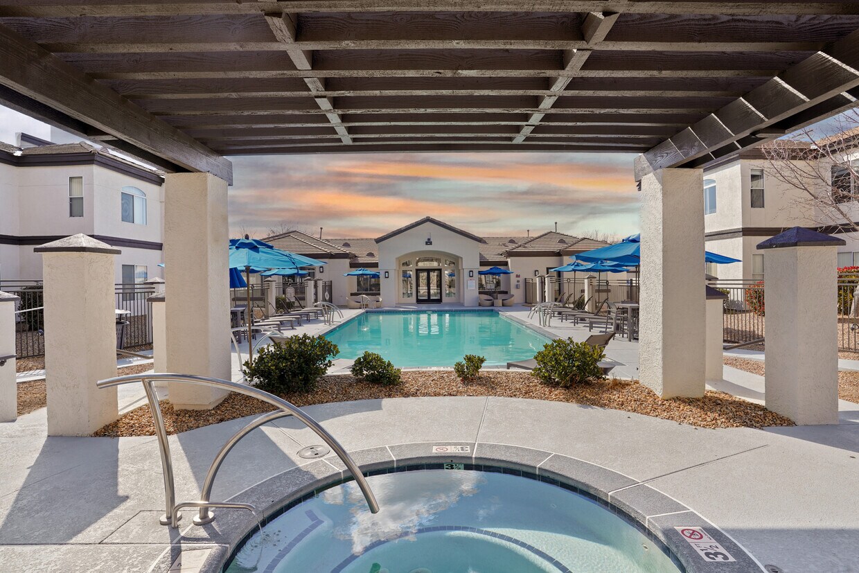 Broadstone Heights Apartments in Albuquerque, NM