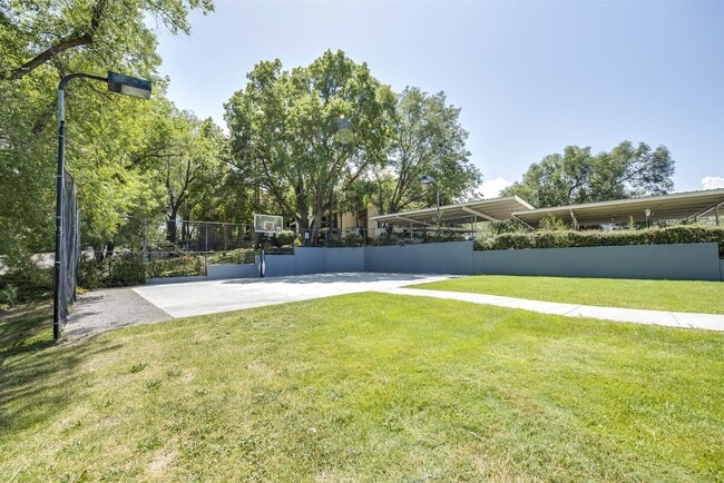 Building Photo - Miller Estates Apartments