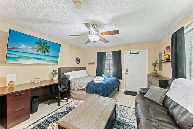 Foto del edificio - 15652 Coastal Ln