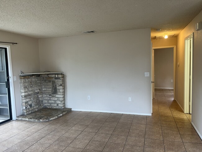 Living Room - 321 Eagles Nest Dr