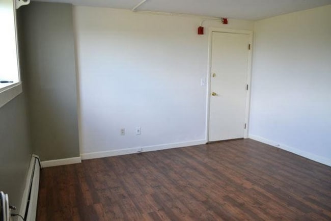 Building Photo - 25 Waterman Ave