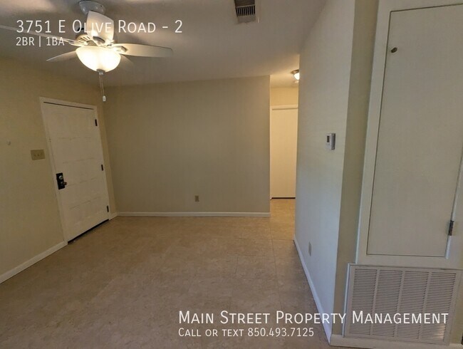 Building Photo - 3751 E Olive Road #2