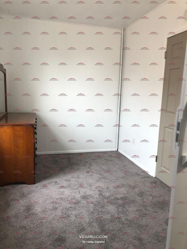 Foto del edificio - 2426 Schrage Ave