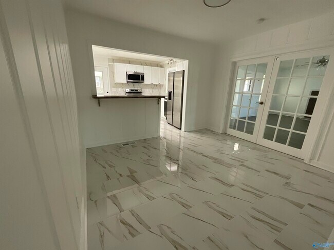 Foto del edificio - 1805 8th Ave SW