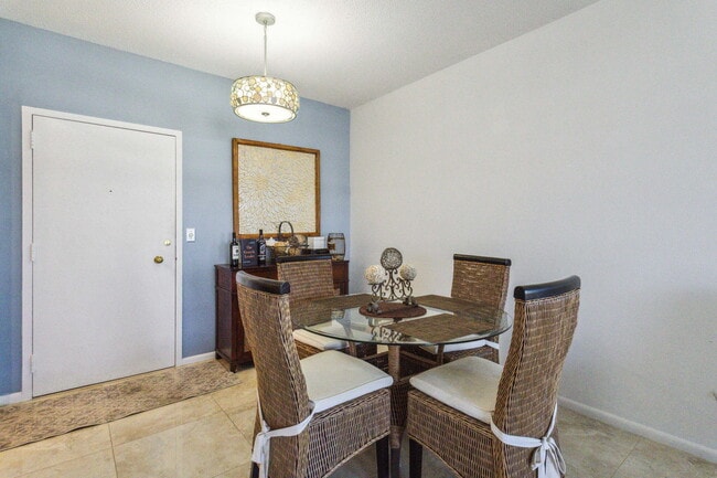 Foto del edificio - 3230 S Ocean Blvd
