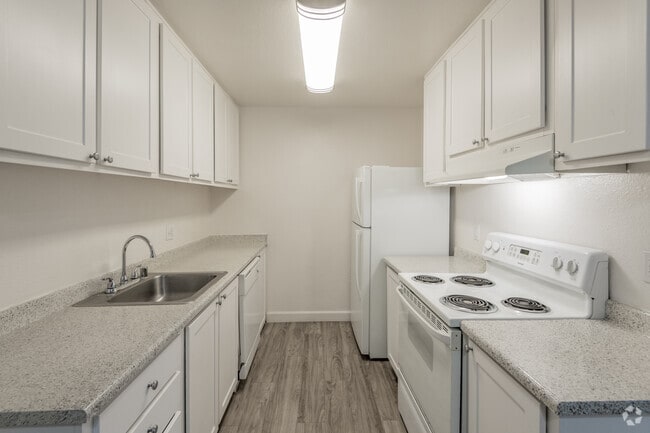 1BR, 1BA - Vintage Faire Apartments