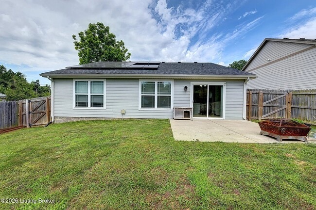 Photo - 9004 Manslick Cmns Dr (Louisville, KY) House