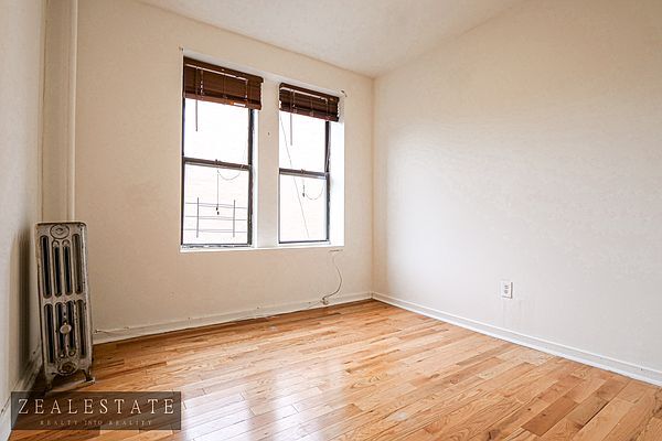 Building Photo - 88 Adelphi St