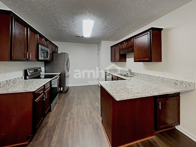 Building Photo - 1911 Odessa Ave