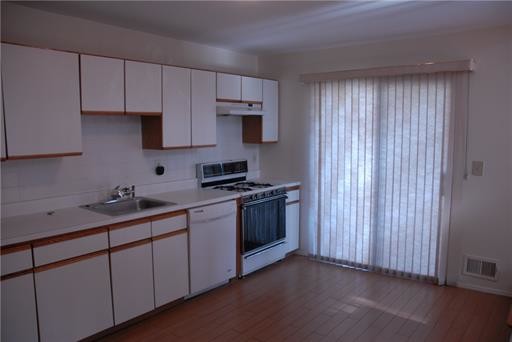 Foto del edificio - 32 Linda Ln