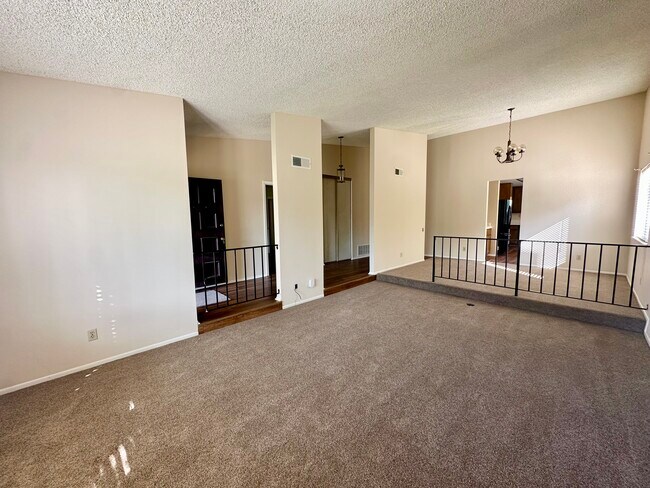 Foto del edificio - 1384 Naples Ct