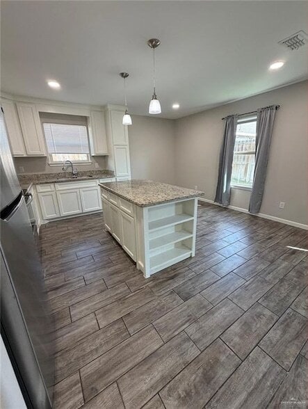 Building Photo - 1309 Alta Vista Dr