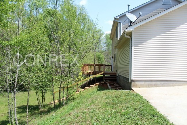 Foto del edificio - 212 Courtneybrook Trl