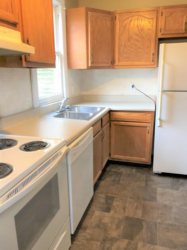 Building Photo - 18 N Shafer St