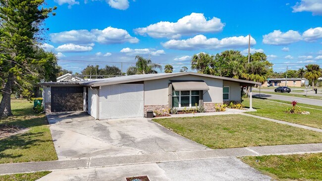 Foto del edificio - 21402 Meehan Ave