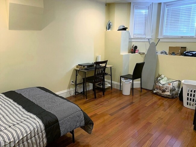 Building Photo - 21 Worthington St