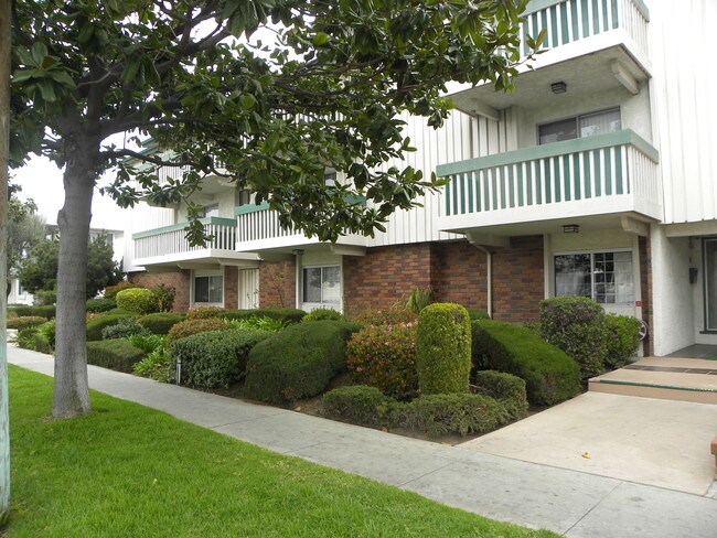 Building Photo - 21022 Anza Ave