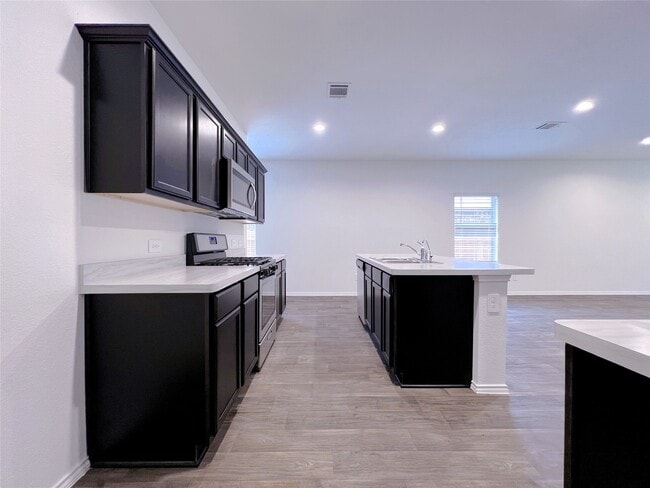 Foto del edificio - 14927 Cypress Holw Dr