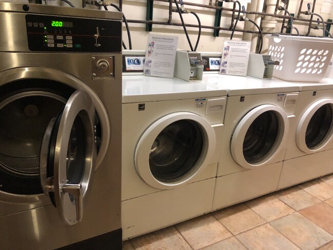 Foto del edificio - 1339 N Dearborn St