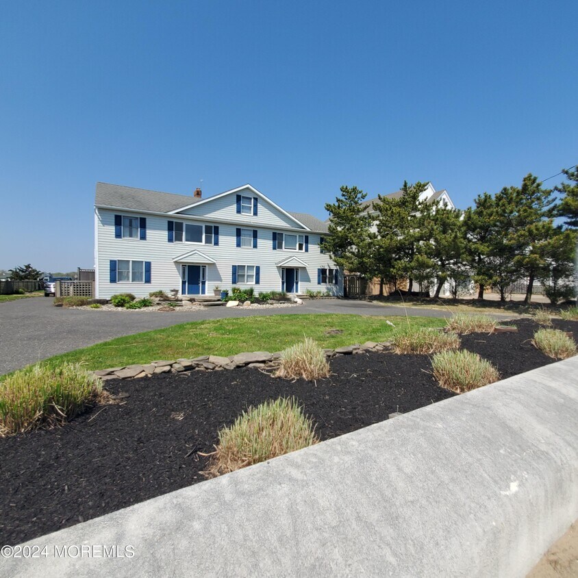 Primary Photo - 754 Ocean Ave