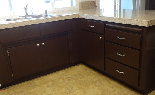 Foto del edificio - COMING SOON!!! 4 Bedroom 2 Bathroom house ...