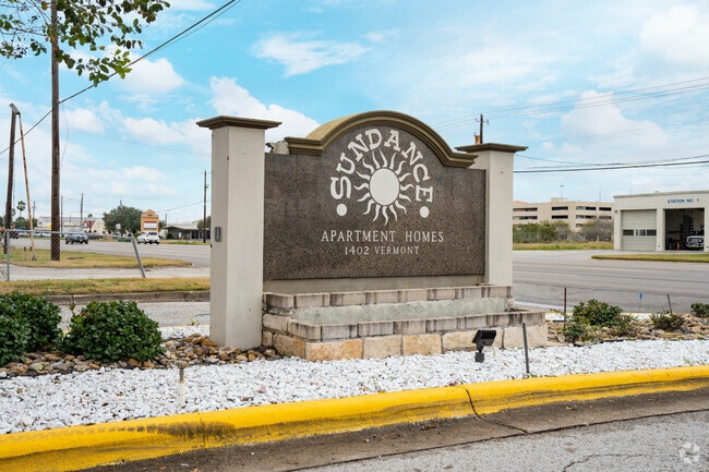 Entrada principal - The Sundance Apartments