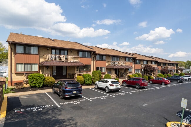 Executive Suites Condominiums