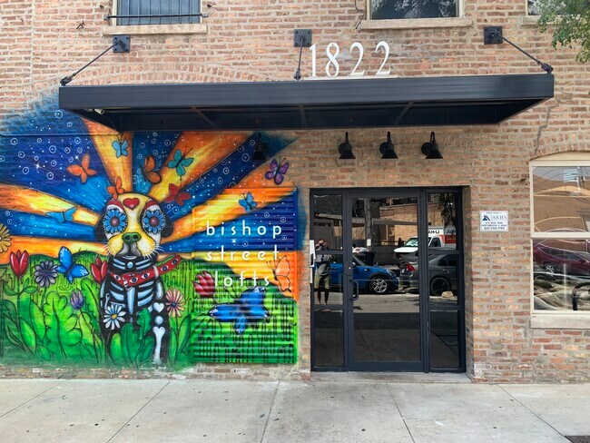 Entrada principal - Bishop Street Lofts