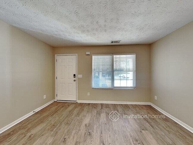 Building Photo - 5183 Tew Ln SW