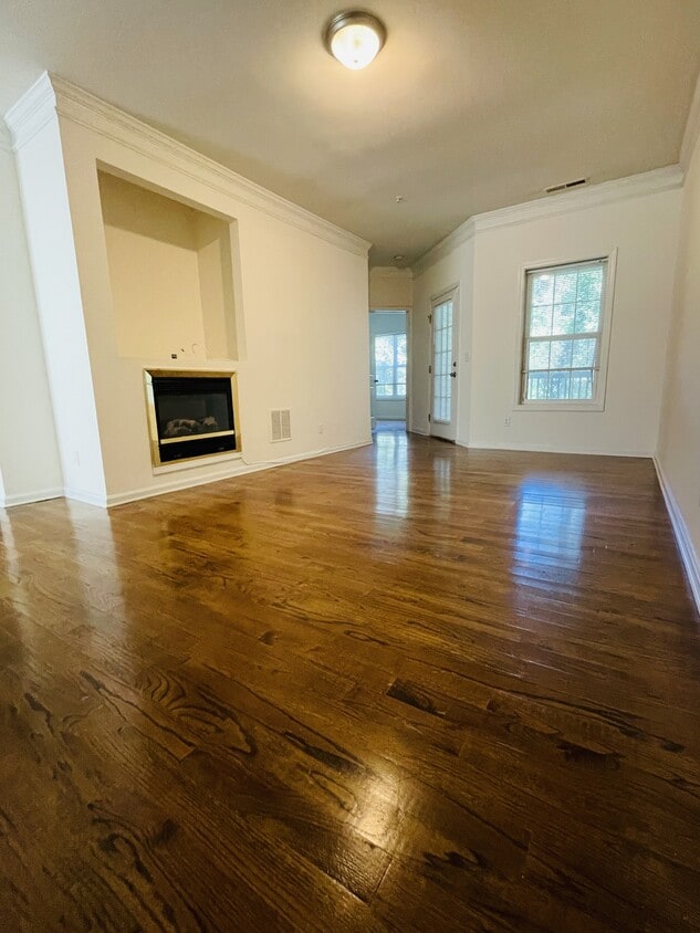 Photo - 8845 Fairview Bluff (Johns Creek, GA)